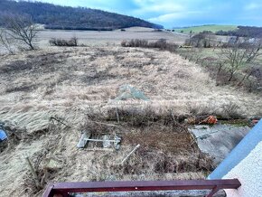 Na predaj dvojgeneračný rodinný dom 1584 m2,  na polosamote  - 19