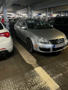 Volkswagen Jetta 2.5 125kw/A6 mk5 - 19