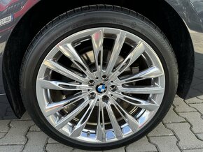 BMW Rad 7 740d xDrive A/T - 19