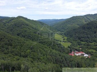 Exkluzívny pozemok s očarujúcou panorámou nad obcou Osadné - 19