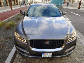 Jaguar F-Pace P250 Prestige AWD A/T - 19