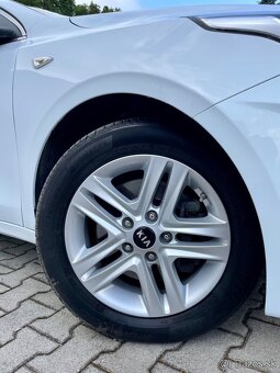 KIA Cee’d Sporty Wagon 1.6 CRDi 136k First Edition - 19