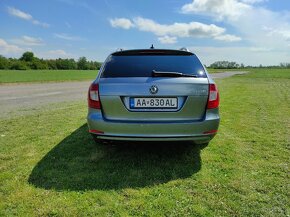 ŠKODA SUPERB COMBI 2.0 TDI 170K ELEGANCE - 19