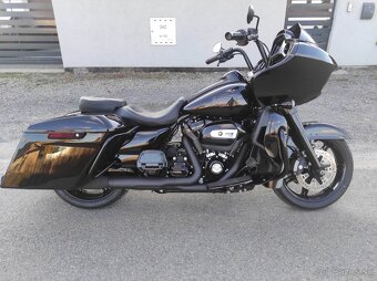 Harley Davidson Street Glide - 19