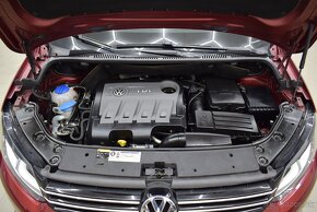 Volkswagen Touran 1,6 TDI,Highline,NAVI,serviska - 19