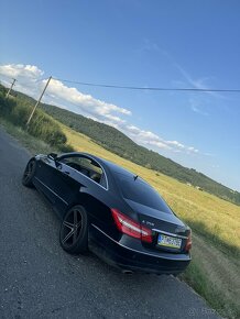 MERCEDES-BENZ E 350 CDI V6 COUPE - 19