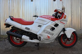 Honda CBR 1000F (SC21), 1. majitel - 19