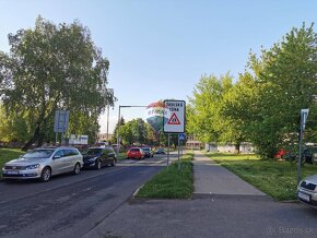 ZNÍŽENÁ CENA Obchodný priestor 30m2, stánok, kebab, kvety, k - 19