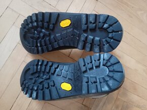 SCARPA goretex turisticke topanky VIBRAM velkost 39,5 - 19