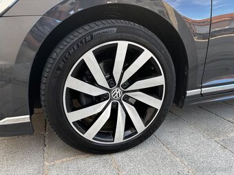 Volkswagen Passat Rline 2018 - 19