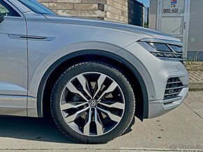 VW TOUAREG 3.0TSI - PREDAJ AJ NA SPLÁTKY - 19