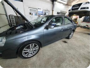 Volkskwagen jetta 2.0 TDI Comfortline - 19