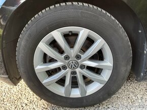 Volkswagen Passat Variant 1.6 TDi Highline, Mesačne: 248€ - 19