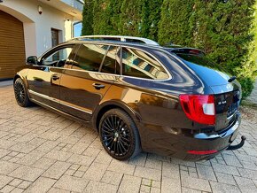 Škoda Superb COMBI 3.6 V6 L&K+DSG+Panorama+Webasto+Rok 2013 - 19