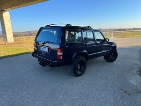 Jeep Cherokee XJ 2001 2.5Td - 19