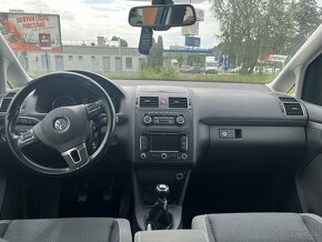 Volkswagen Touran benzin 2011 - 19