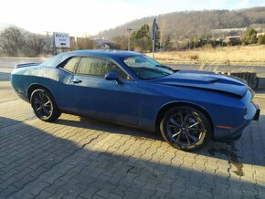 Dodge Challenger SXT - 19