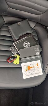 MG EHS  Luxury plug in hybrid - 19