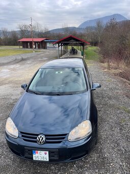 Vw golf 6 benzín 154 tisíc km 2012 - 19