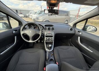 Peugeot 308 2,0 SW HDI PANORAMA 7MÍST nafta manuál 100 kw - 19