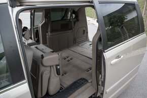 Chrysler Town&Country 3.6 benzin AT LPG - 19