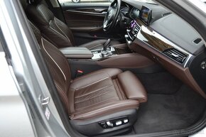 BMW 530 D LUXURY X DRIVE, 11/2017, FULL VÝBAVA, TOP STAV - 19