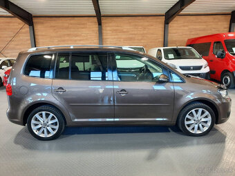 Volkswagen Touran 2.0 TDI Comfortline DSG - 19