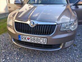 ORIGINAL ZNAK SKODA - ROVNY - pre SKODA SUPERB - 19