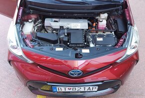 Toyota Prius Plus 1.8 VVT-i 73kW Hybrid Executive 7-miestne - 19