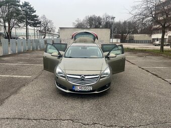 Opel INSIGNIA SPORTS TOURER SW 2.0 CDTi 120 kW - 19