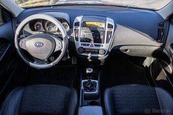 Kia Ceed Sporty Wagon 1.6 CRDI - AJ NA SPLÁTKY - 19