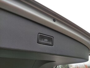 VW Tiguan DSG R Line LED WEBASTO HUD NAVI TAŽNÉ - 19