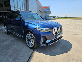 BMW X7 2022 4.0dA 250kw 34tis km 1.maj. ČR - 19