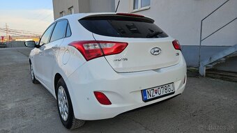 Hyundai i30 1.4 CRDi DOHC 16V Comfort - 19