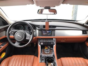 Jaguar xf, r. 2018, 65800km, 4x4, automat, Sk pôvod - 19