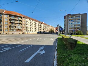 Zariadený 2-izb. byt s balkónom v Starom Meste - Čsl. armády - 19