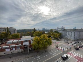 RentHub | 2i byt v srdci Bratislavy | Dostojevského rad | St - 19