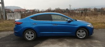 Hyundai Elantra Prémium 65000km - 19