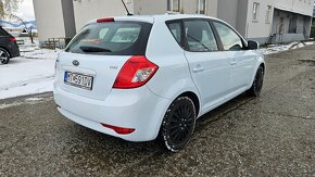 Kia Cee´d 1.6 CRDi - 19