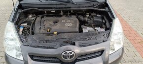 Toyota Corolla Verso 2.2 D-4D (7-miestne) - 19