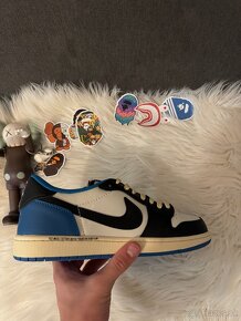 Jordan 1 Travis Scott - 19