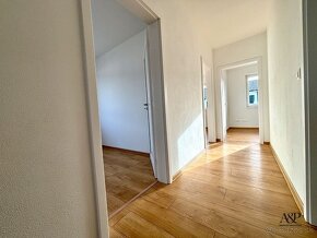 NOVOSTAVBA 4 IZB. RODINNÉHO DOMU, POZEMOK 430M2, LIPOVÁ ALEJ - 19