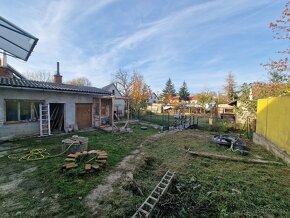 Predám pekný, zrekonštruovaný dom v malebnej dedinke Unín - 19