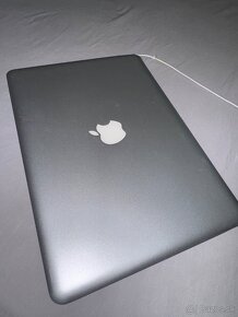 MacBook Pro - 19