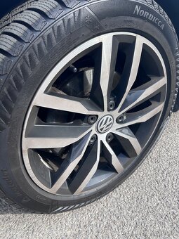 Predám Volkswagen golf 7,5 - 19