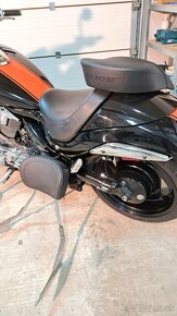 Suzuki intruder 1800 vzr - 19