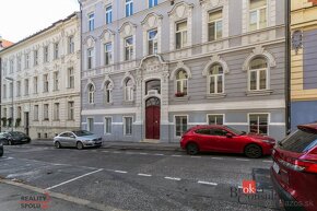 NA PREDAJ dizajnový a luxusný 1- izbový apartmán v srdci Sta - 19