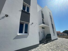 3-izbový apartmán s bazénom, Chorvátsko / ostrov Pag - 19