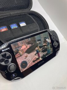 PS VITA PCH-1004 OLED +4hry+4gb karta - 19