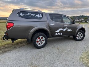 MITSUBISHI L200 2,5DID 131kw kožený paket r.v.2013 - 19